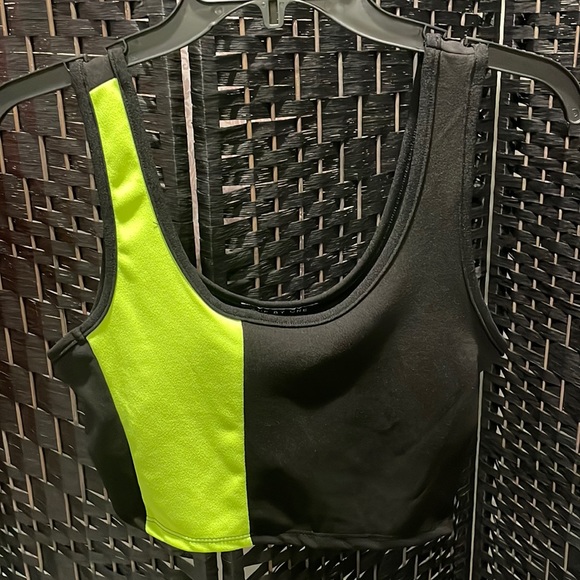 One by One crop top tank top neon like green and black stripe color block - Picture 2 of 5